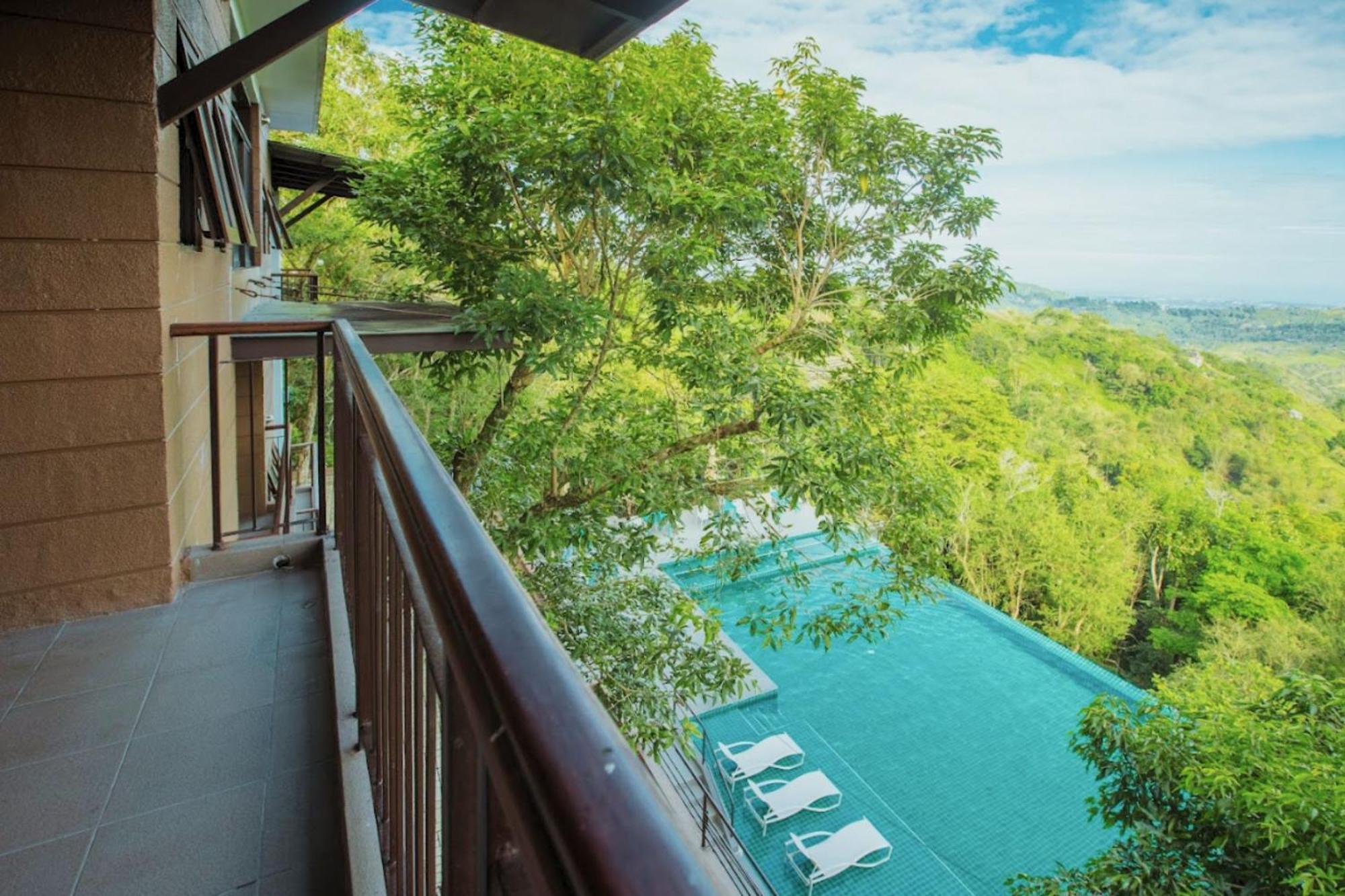 Mist Mountain Resort Powered By Cocotel Cebu Eksteriør billede